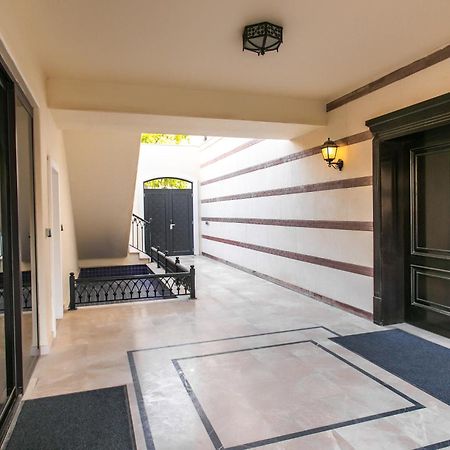 Zabeel Saray Royal Residences Lagoon Villa ドバイ エクステリア 写真