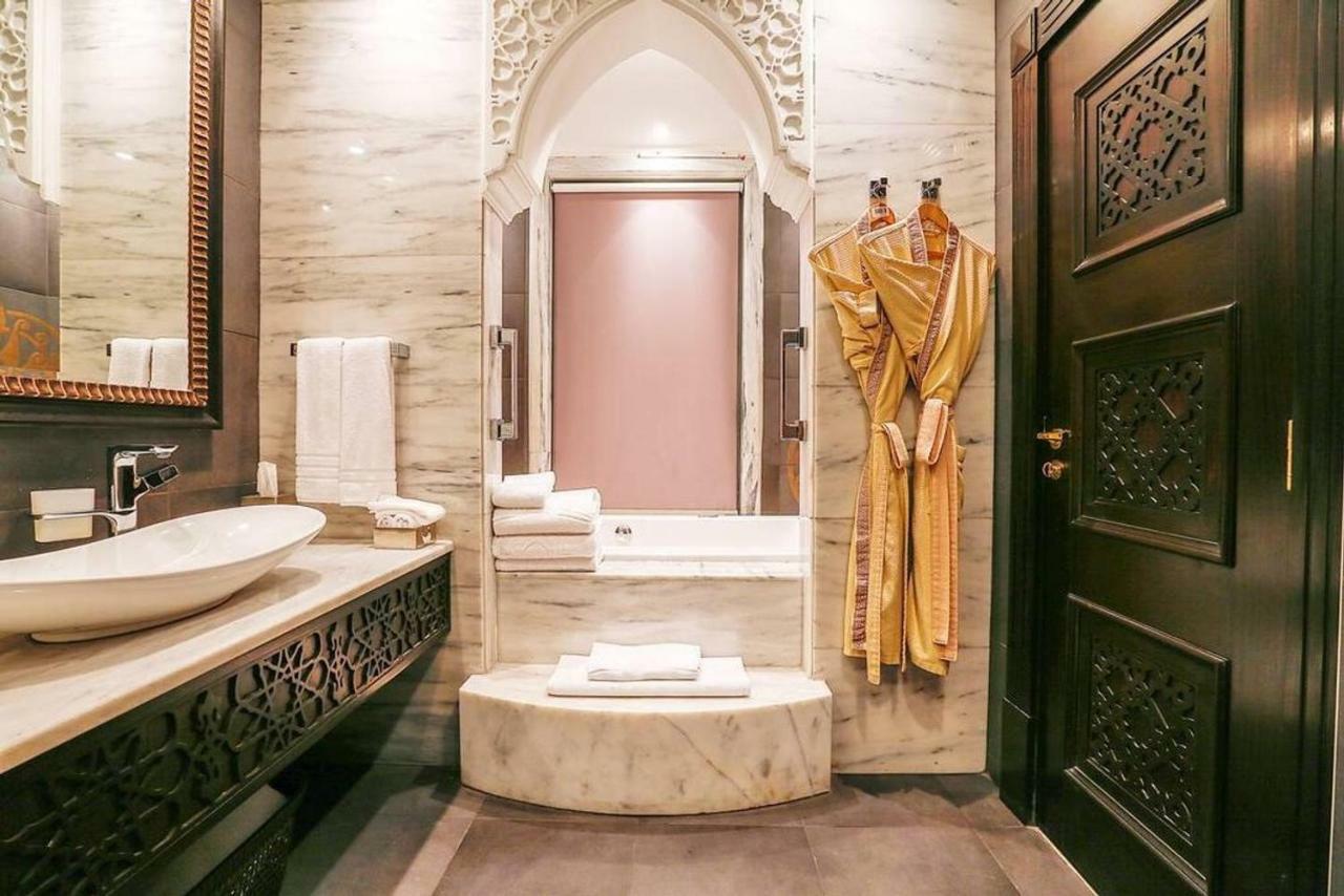 Zabeel Saray Royal Residences Lagoon Villa ドバイ エクステリア 写真