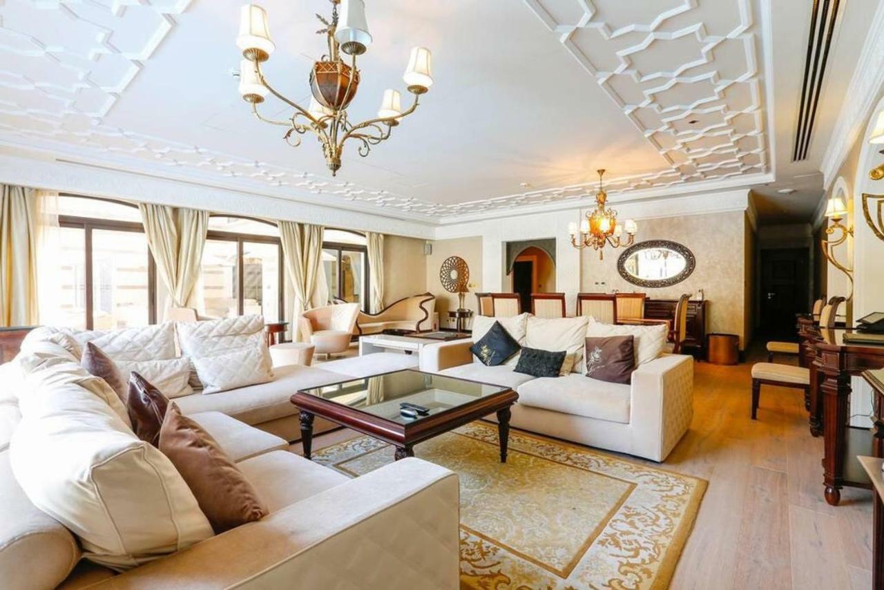 Zabeel Saray Royal Residences Lagoon Villa ドバイ エクステリア 写真